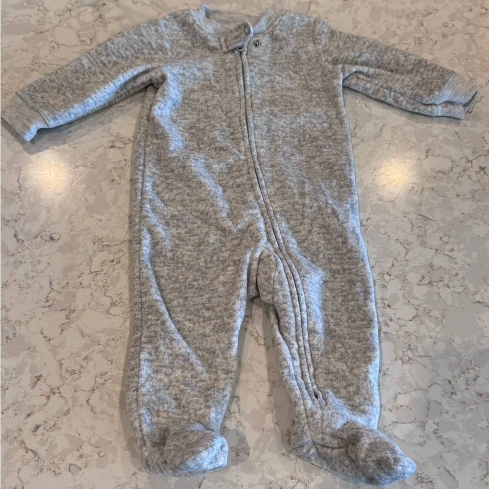 Amazon essentials 3-6Months - Gray and White Plaid Kids One Piece Fleece Footies - Picture 9 of 9